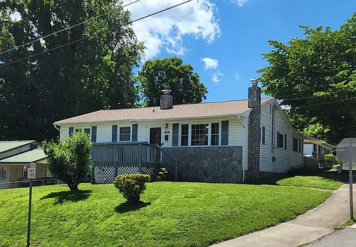 345 Park Ave Photo 1