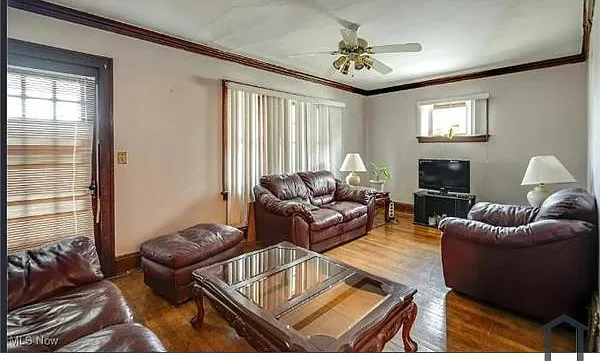 2 bed, 1010 sqft, $1,250 — Photo 2
