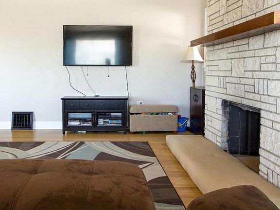5th image of 1406 W Fremont Ave