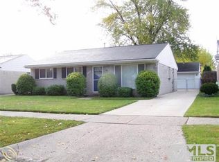 15400 Rudland St, Roseville, MI 48066
