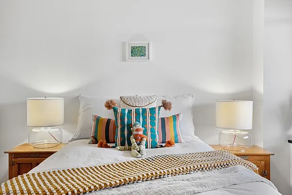 Sold by Corcoran | media 32