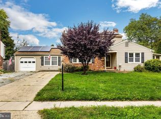 910 Deland Ave, Cherry Hill, NJ 08034