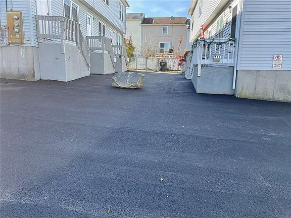 2nd image of 742 Pine St #738