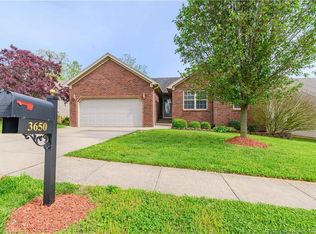 3650 Rolling Ridge Way, Jeffersonville, IN 47130