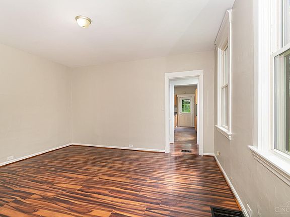 3rd image of 1443 Aster Pl