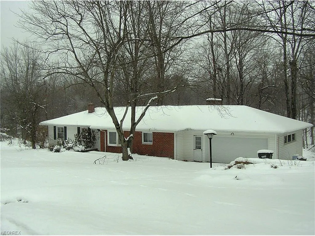 18409 Orchard Hill Dr photo 1