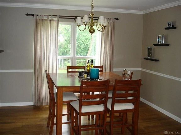 5th image of 2396 Flyway Ct