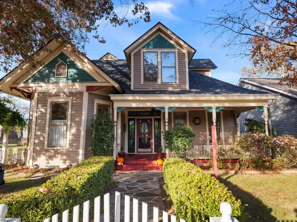 610 W Daisy L Gatson Bates Dr, Little Rock, AR 72202