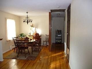 3rd image of 11 Greentree Dr S