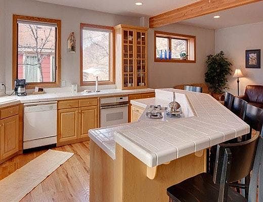 4th image of 269 Deer Valley Dr