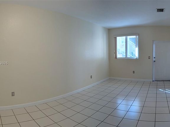 3rd image of 2637 SE 16th Ter Unit 100