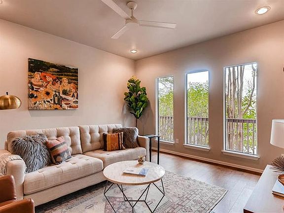 3rd image of 3601 Las Colinas Dr APT C