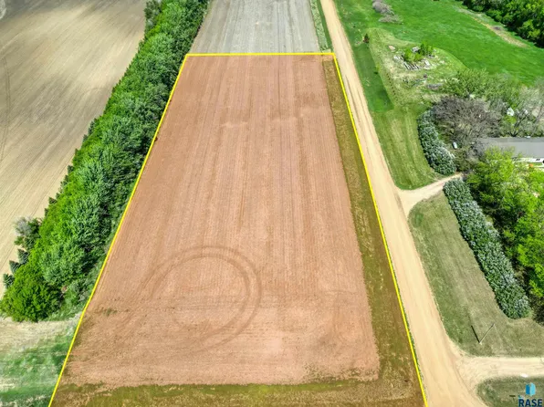 466th South Lot Ave, Hartford, SD 57033