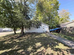 615 S Logan Ave, Carbondale, IL 62901
