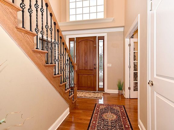 3rd image of 464 Bellar Ct