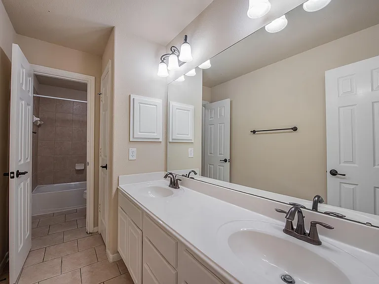158 Rocky Point Dr — Photo 29