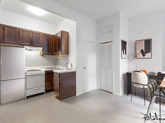 5th image of 424 E 115th St APT 1B