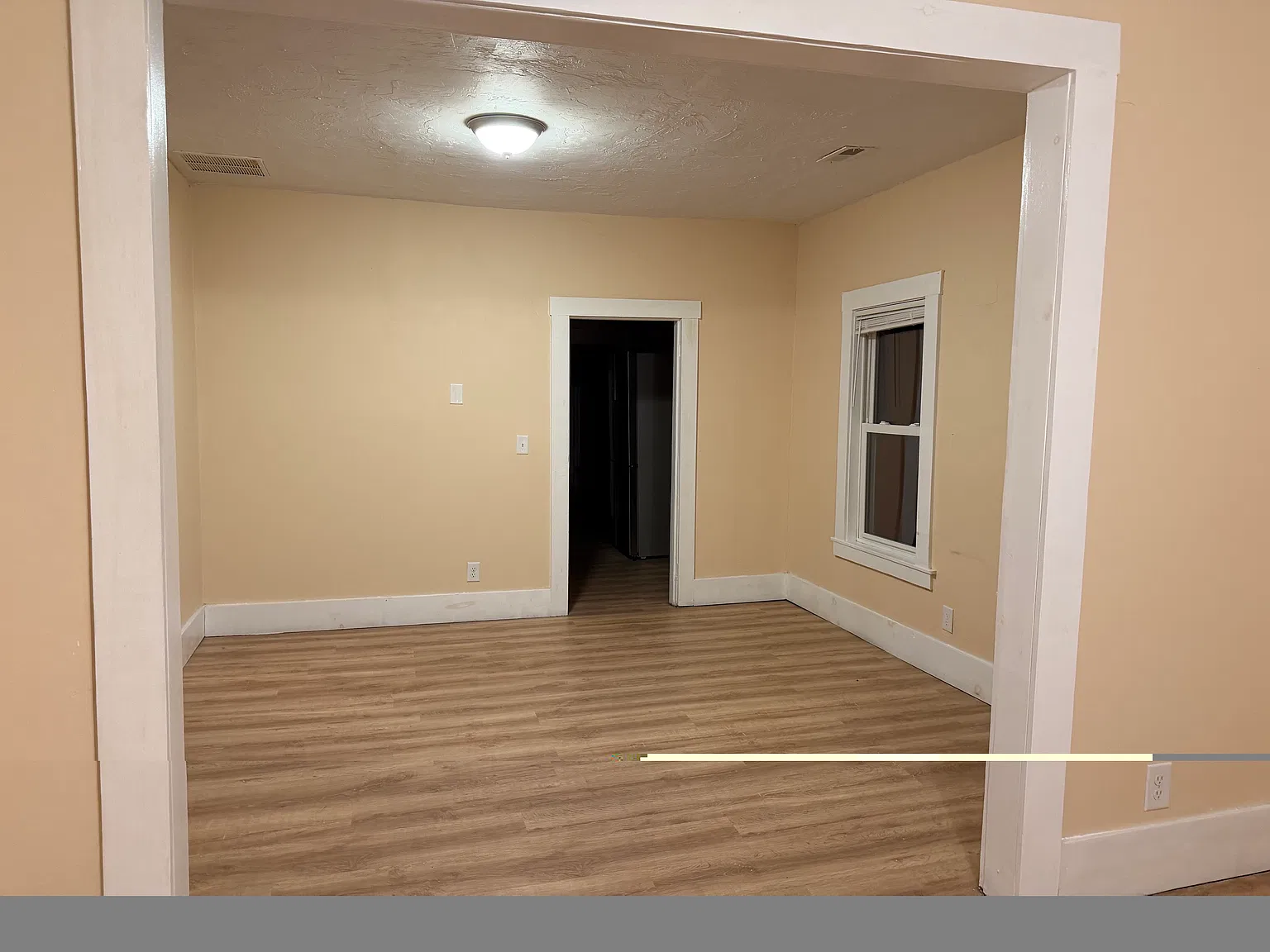 3 bed, 1500 sqft, $1,900 — Photo 2