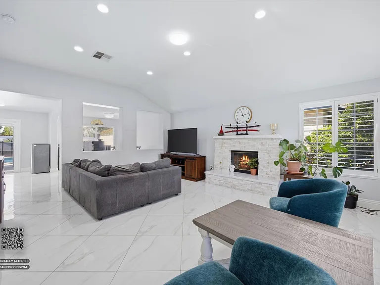 10721 Loughton Ave — Photo 15