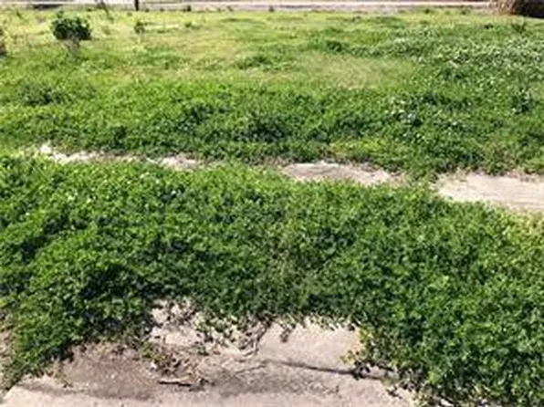2336 Artillery Dr, Chalmette, LA 70043