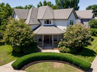 2572 Walnut Ridge Dr, Springfield, OR 97477