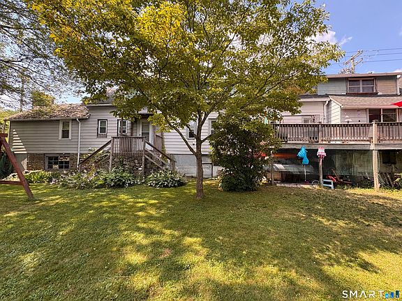 2nd image of 1147 Plainfield Pike