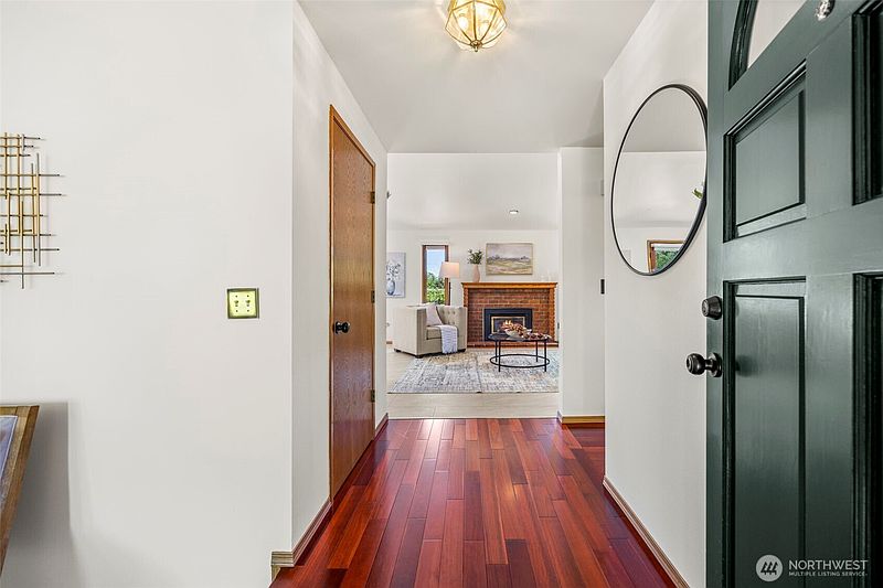3rd image of 12505 45th Avenue SE
