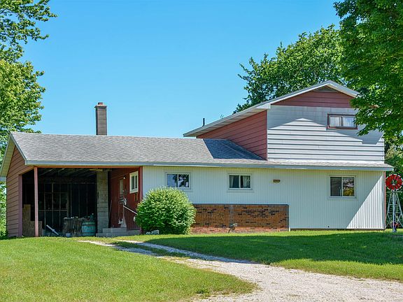 4th image of 3102 S 9th Rd