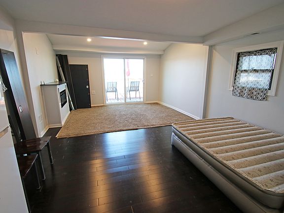 5th image of 50 N Lake Ave #1