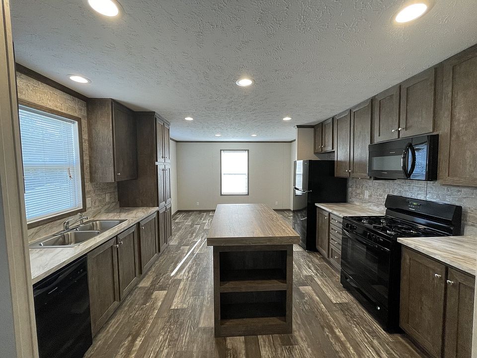 1st image of 516 Courtland Ln #664