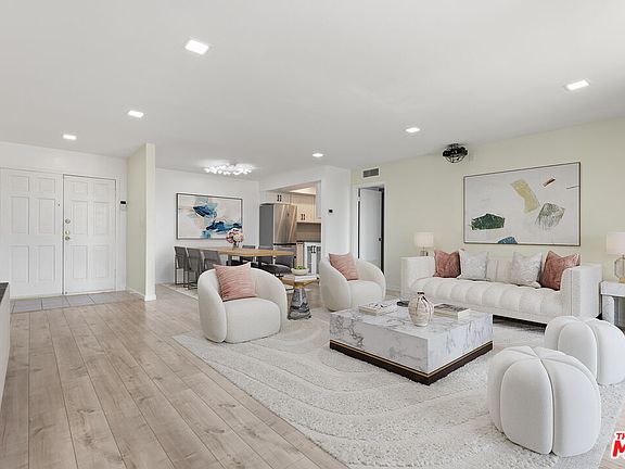 2nd image of 5215 Balboa Blvd Unit 108