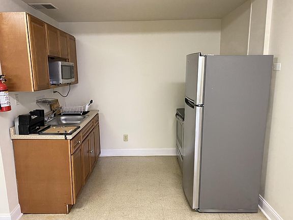 4th image of 64 Standish Ave #1
