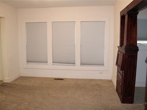 5th image of 411 W Main St