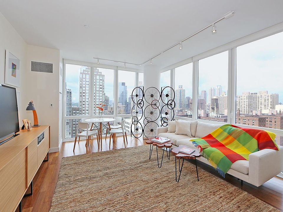 1st image of 175 W 60th St APT 14F