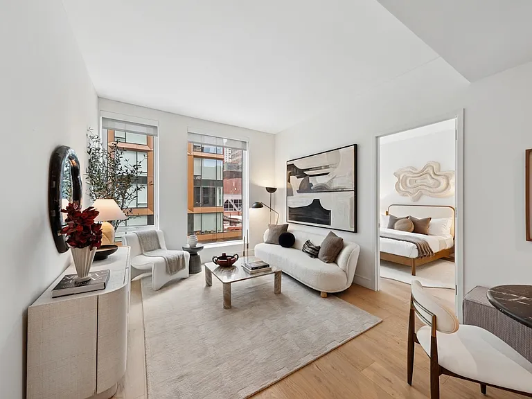 312 W 43rd St #7C — Photo 1