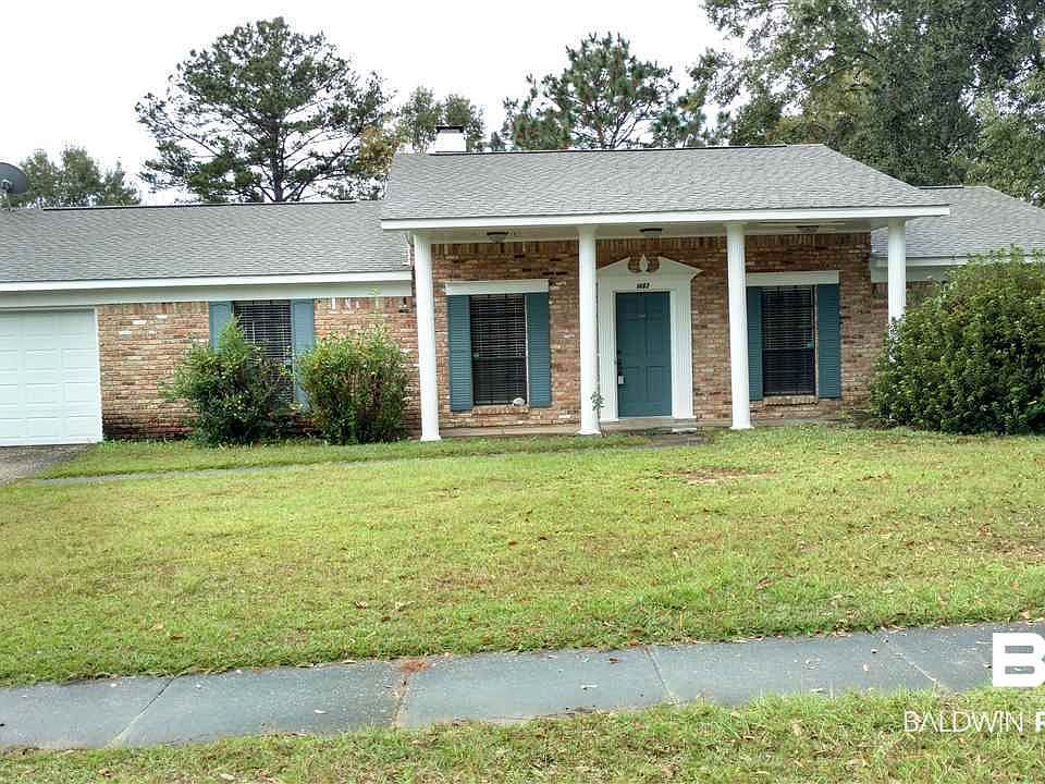 1st image of 1462 Longwood Pl