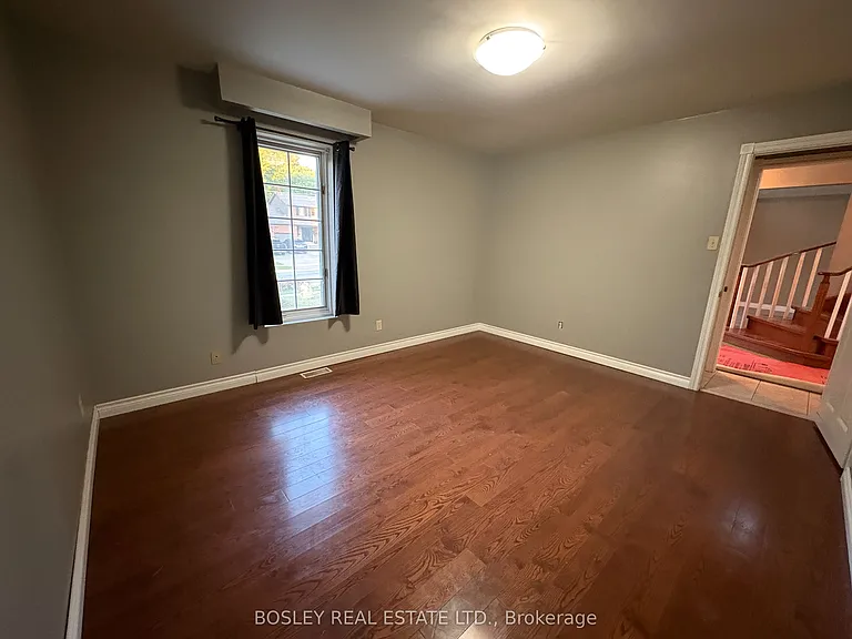 114 Lorne Ave — Photo 24