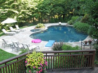 54 Valley View Ter, Montvale, NJ 07645