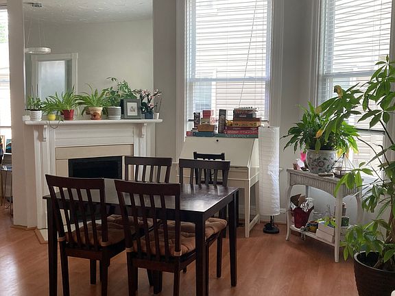 3rd image of 1360 Burdett Ave