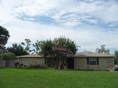 2nd image of 1611 Shady Oak Dr