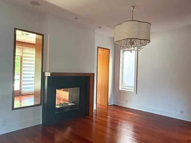 158 Munro Blvd — Photo 3