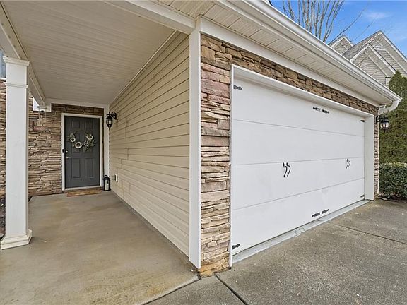 3rd image of 2245 Gateview Ct