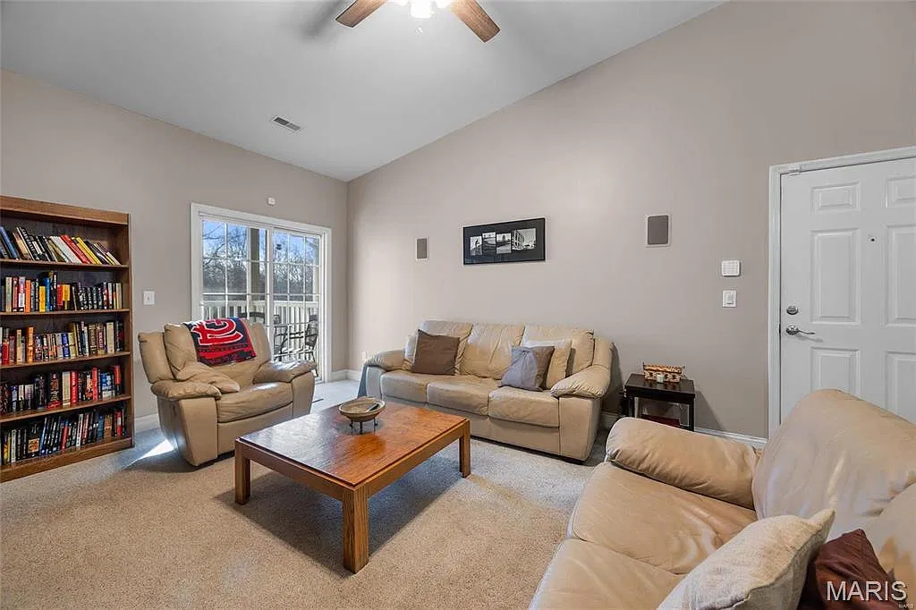 2 bed, 980 sqft, $1,500 — Photo 3