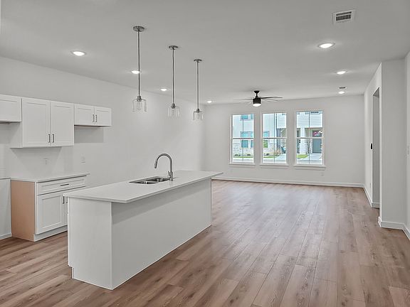 3rd image of 9620 Thorncrown Ln