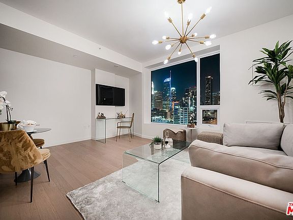 2nd image of 1050 S Grand Ave #1506