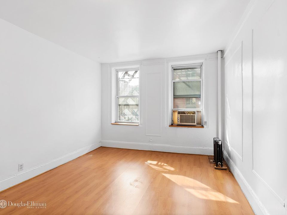 1st image of 168 Elizabeth St APT 4