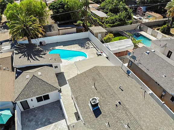 2nd image of 8019 Irvine Ave