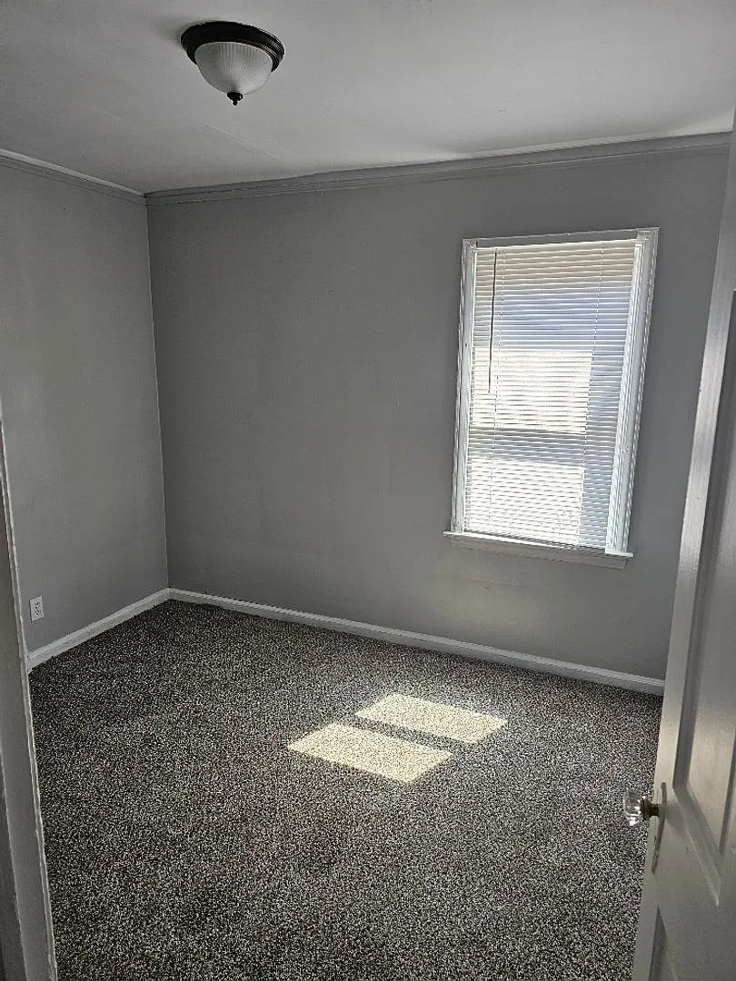 5786 Neff - For Rent 3 Bed 1.5 Bath! — Photo 3