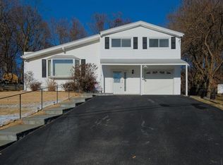 14 Summit Pl, Croton On Hudson, NY 10520