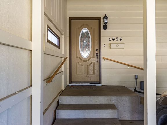 2nd image of 5435 N Greenwood Blvd